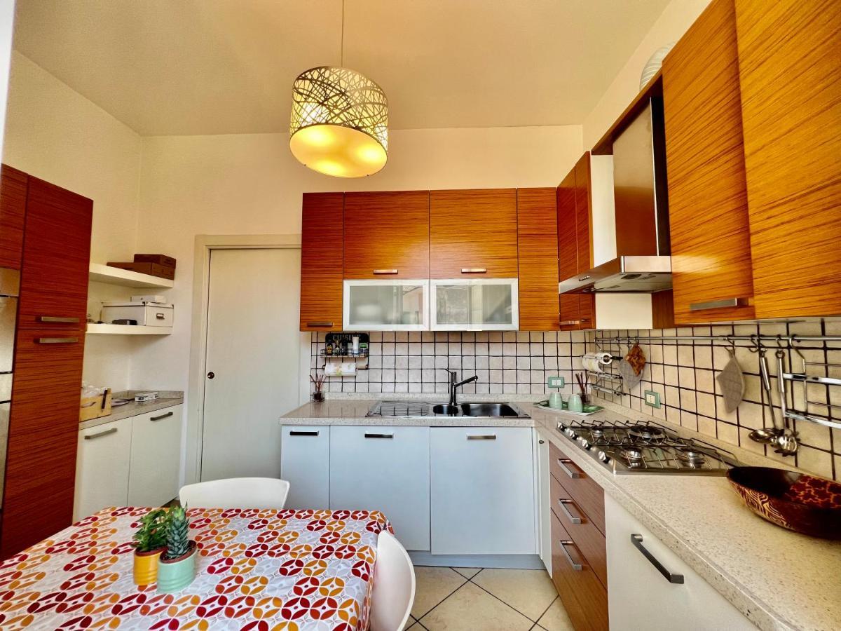 Divina Luxury Apartment With Jacuzzi Near The Lake Como Bagian luar foto