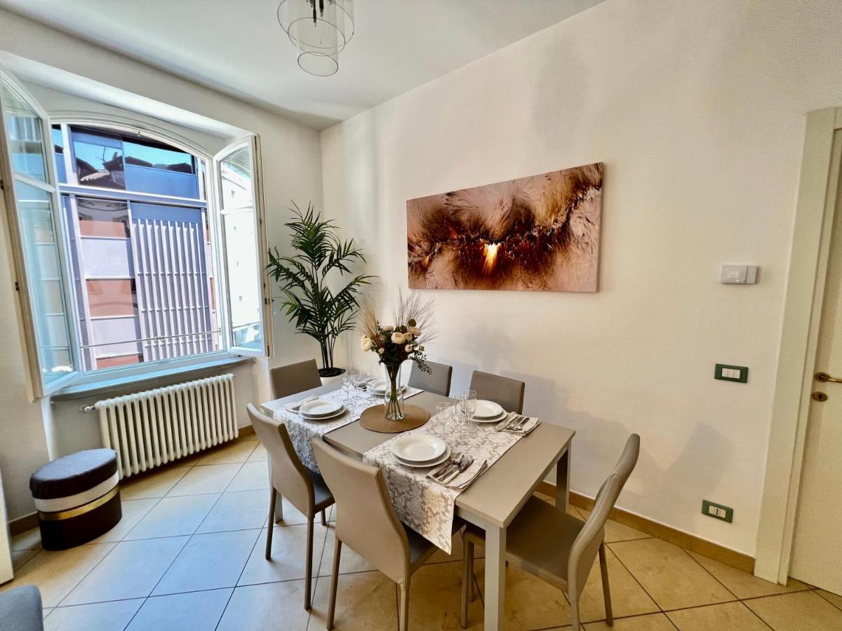 Divina Luxury Apartment With Jacuzzi Near The Lake Como Bagian luar foto
