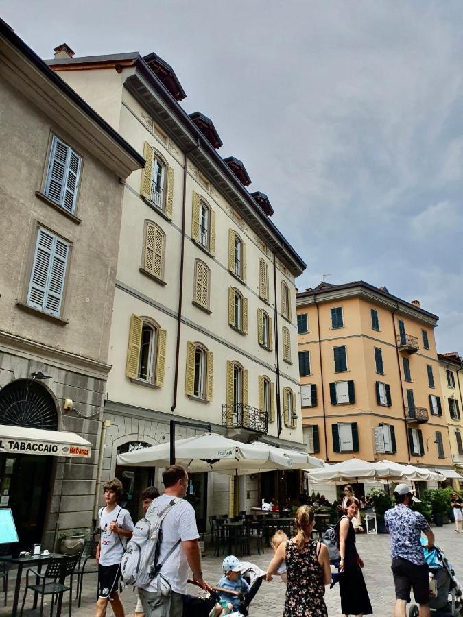 Divina Luxury Apartment With Jacuzzi Near The Lake Como Bagian luar foto
