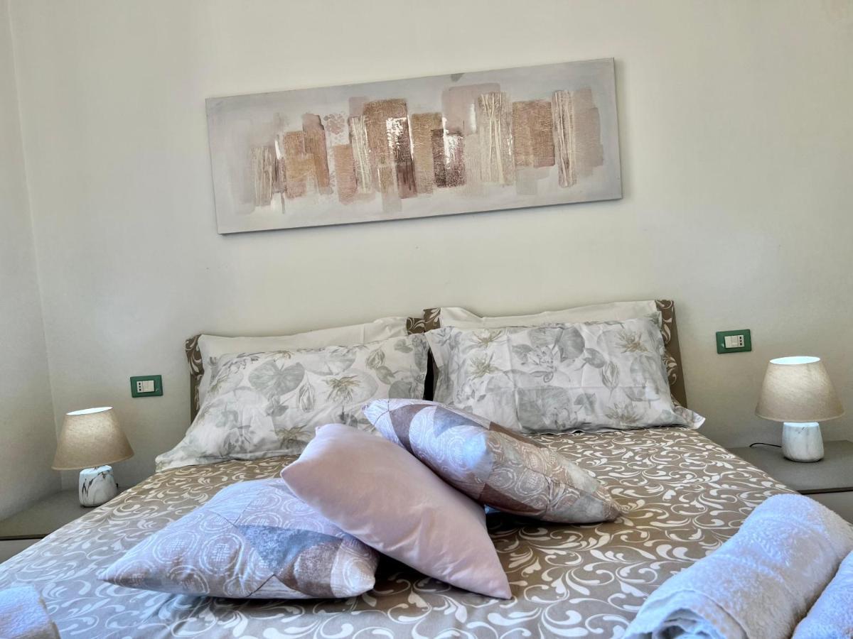 Divina Luxury Apartment With Jacuzzi Near The Lake Como Bagian luar foto